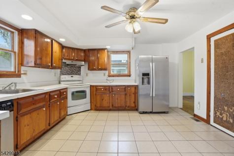 54 Front Street Belvidere NJ 07823