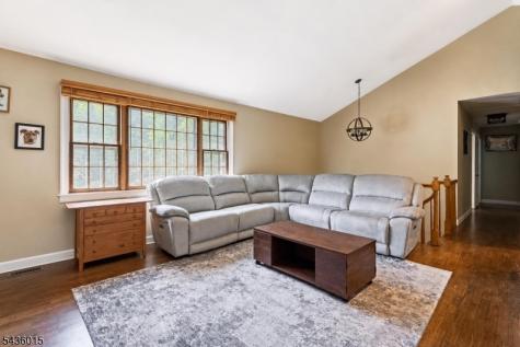 12 River Road Jefferson NJ 07438