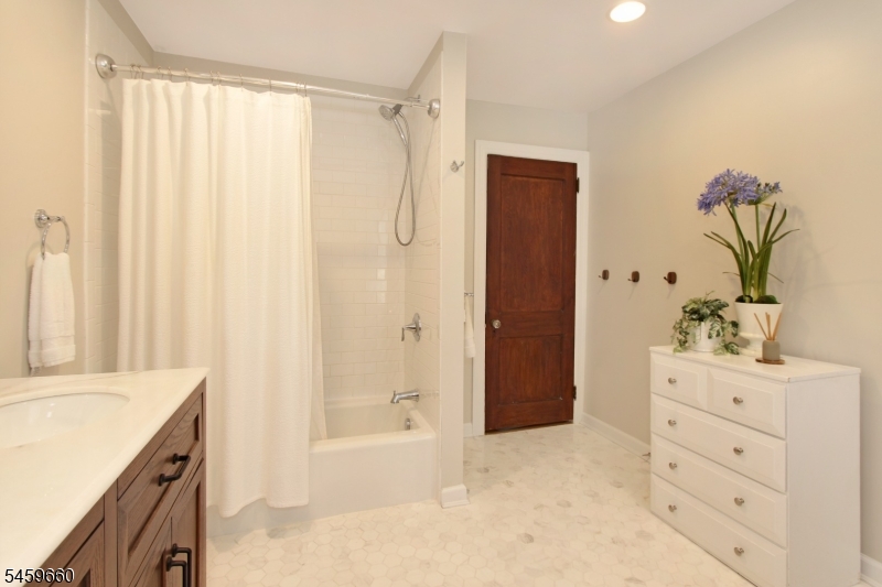 35 Essex Avenue Bloomfield NJ 07003
