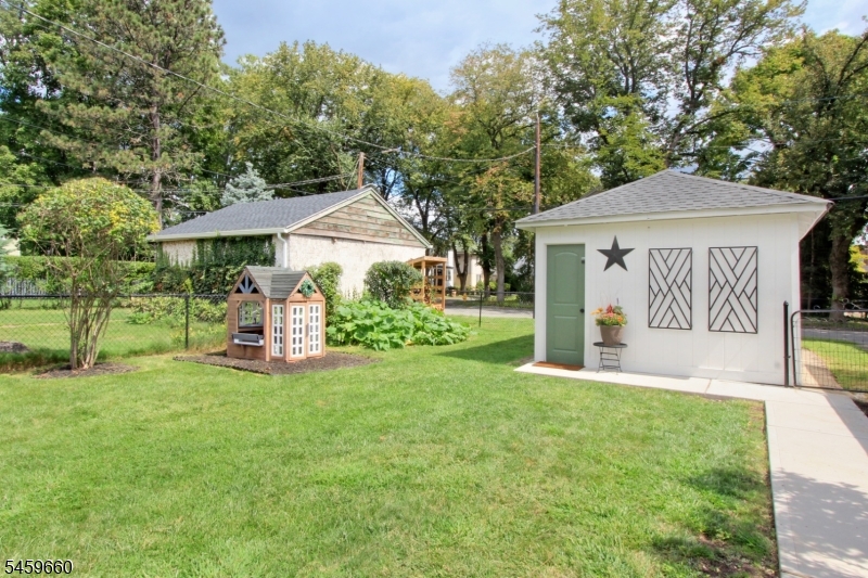 35 Essex Avenue Bloomfield NJ 07003