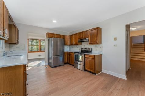 10 Glenn Avenue Glen Gardner NJ 08826