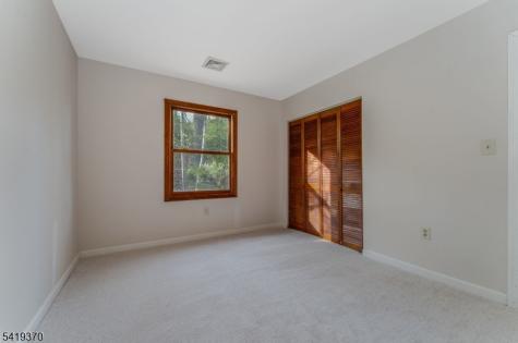 10 Glenn Avenue Glen Gardner NJ 08826