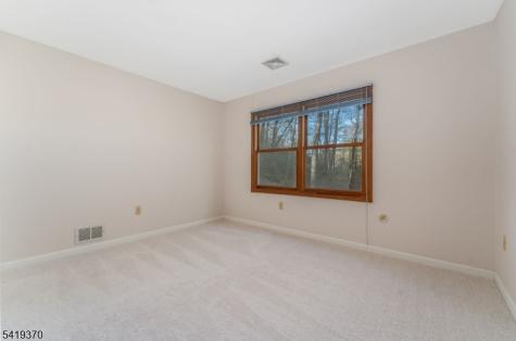 10 Glenn Avenue Glen Gardner NJ 08826
