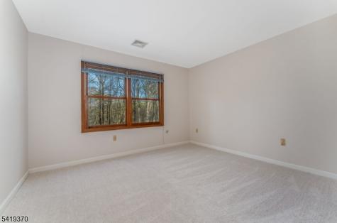 10 Glenn Avenue Glen Gardner NJ 08826