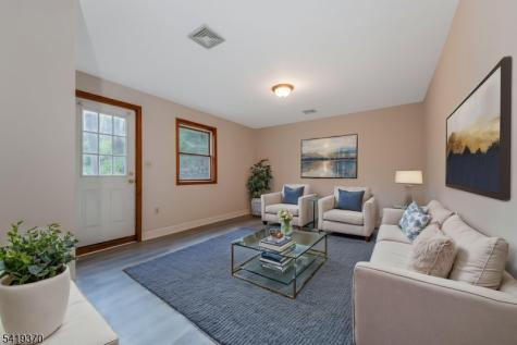 10 Glenn Avenue Glen Gardner NJ 08826