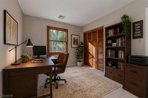 10 Glenn Avenue Glen Gardner NJ 08826