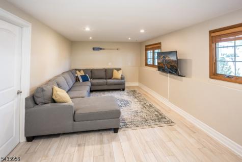 52 Saint Marys Drive Roxbury NJ 07876