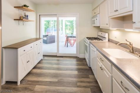 52 Saint Marys Drive Roxbury NJ 07876
