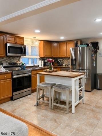 26 Mountain Road Roxbury NJ 07852