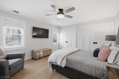 136 Forest Avenue Berkeley Heights NJ 07922