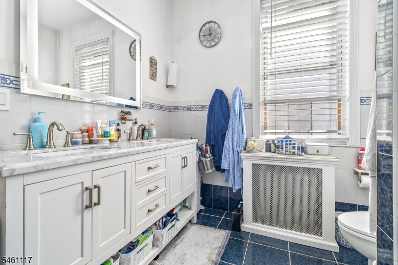 6722 Jackson Street Guttenberg NJ 07093