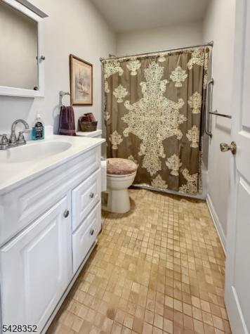 91 Clinton Avenue Mansfield NJ 07865