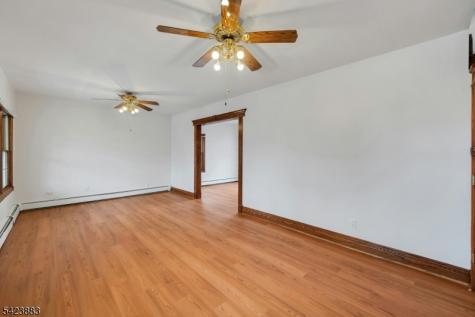 611 5TH Avenue Lyndhurst NJ 07071