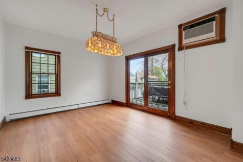 611 5TH Avenue Lyndhurst NJ 07071