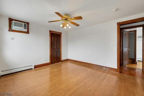 611 5TH Avenue Lyndhurst NJ 07071