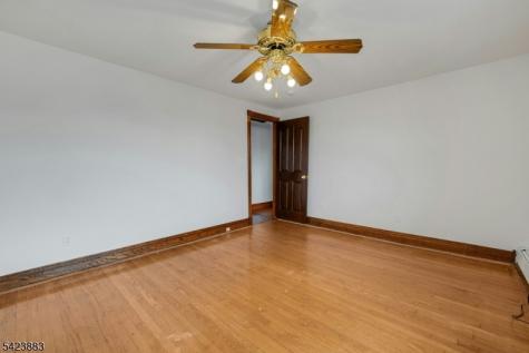611 5TH Avenue Lyndhurst NJ 07071