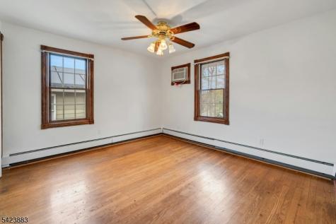 611 5TH Avenue Lyndhurst NJ 07071