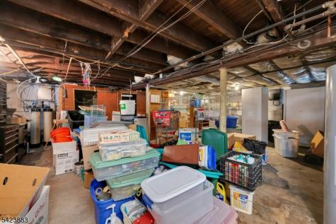 611 5TH Avenue Lyndhurst NJ 07071