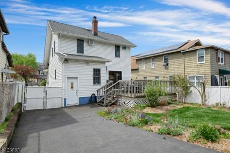 611 5TH Avenue Lyndhurst NJ 07071
