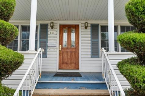 611 5TH Avenue Lyndhurst NJ 07071
