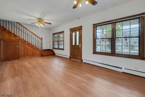 611 5TH Avenue Lyndhurst NJ 07071