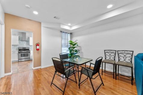 37 Emmet Street Newark NJ 07114