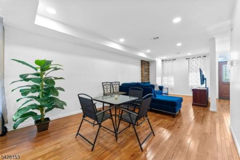 37 Emmet Street Newark NJ 07114