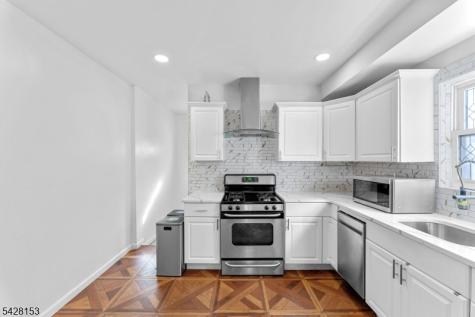 37 Emmet Street Newark NJ 07114