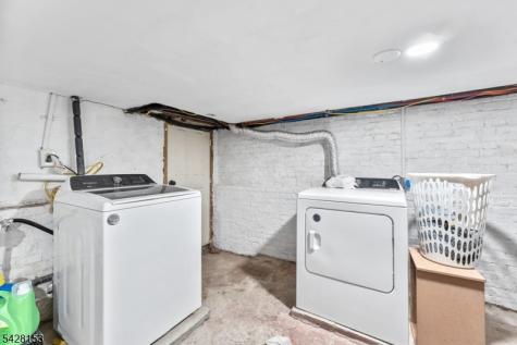 37 Emmet Street Newark NJ 07114