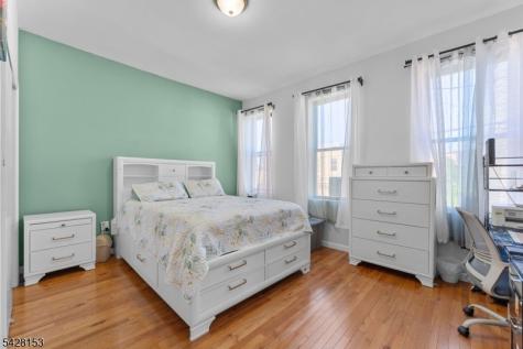 37 Emmet Street Newark NJ 07114