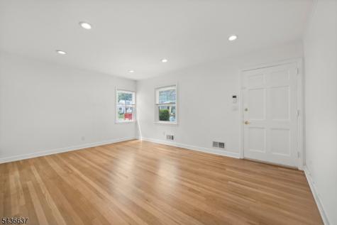 166 Beverly Hill Road Clifton NJ 07012