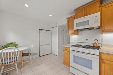 166 Beverly Hill Road Clifton NJ 07012