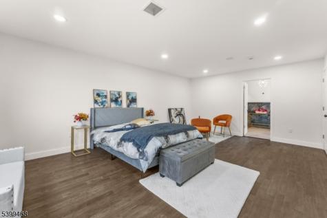 28 Charles Street Clifton NJ 07013