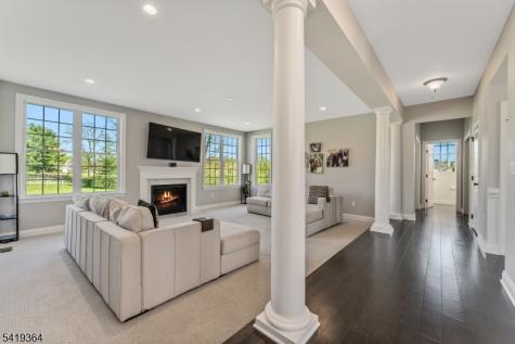 1 Belmont Court Alexandria NJ 08867