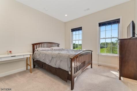 1 Belmont Court Alexandria NJ 08867
