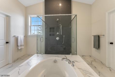 1 Belmont Court Alexandria NJ 08867
