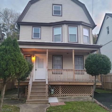 133 W 3rd Avenue Roselle NJ 07203