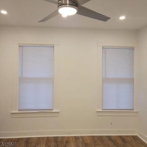 133 W 3rd Avenue Roselle NJ 07203