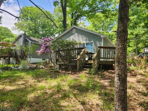 13 E Madison Trail Hopatcong NJ 07843