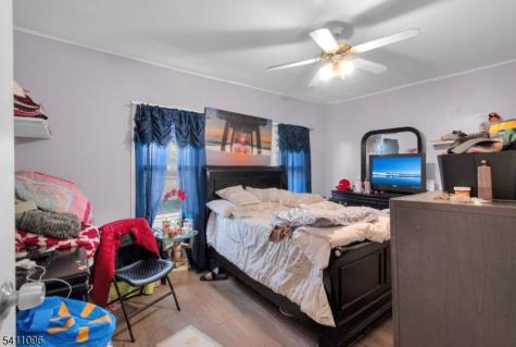 422 Schiller Street Elizabeth NJ 07206