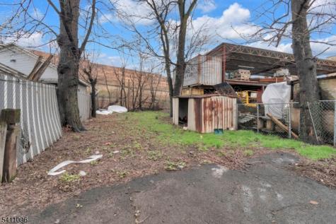422 Schiller Street Elizabeth NJ 07206