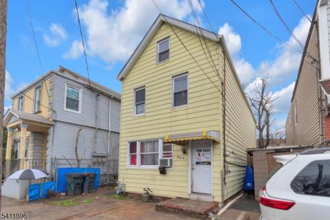422 Schiller Street Elizabeth NJ 07206