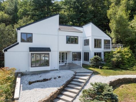 215 Eileen Drive Cedar Grove NJ 07009