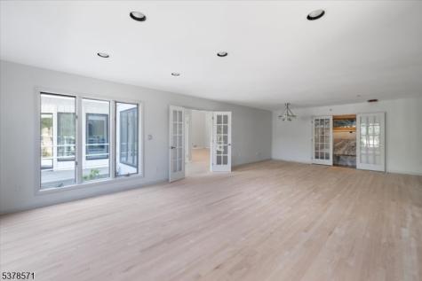 215 Eileen Drive Cedar Grove NJ 07009