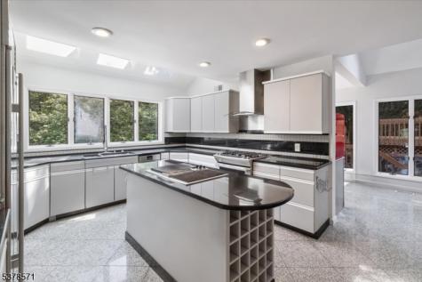 215 Eileen Drive Cedar Grove NJ 07009
