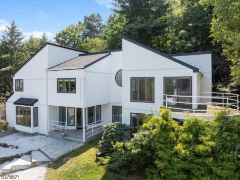 215 Eileen Drive Cedar Grove NJ 07009