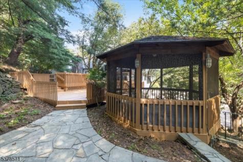 215 Eileen Drive Cedar Grove NJ 07009