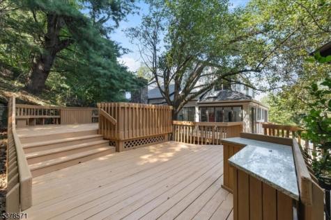 215 Eileen Drive Cedar Grove NJ 07009