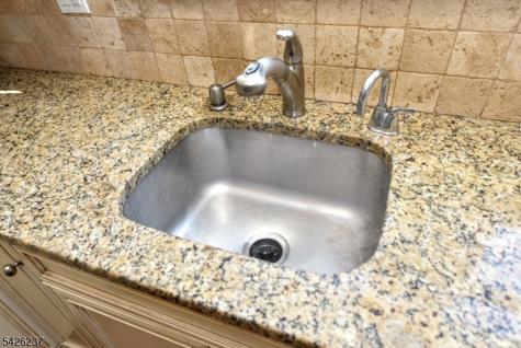 36 Hines Avenue Mahwah NJ 07430