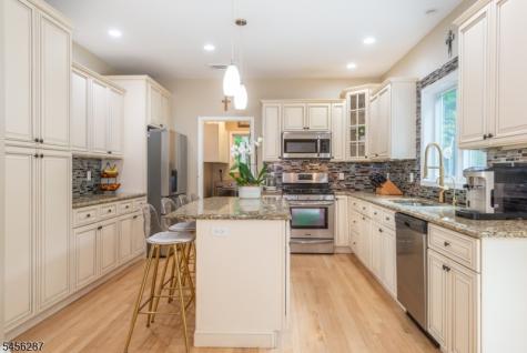 88 Mathews Avenue Riverdale NJ 07457